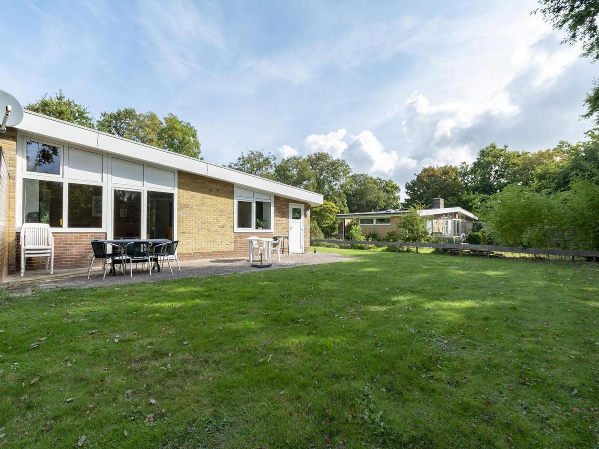 Stylish Beachside Bungalow With Patio Sint Maartensvlotbrug 외부 사진
