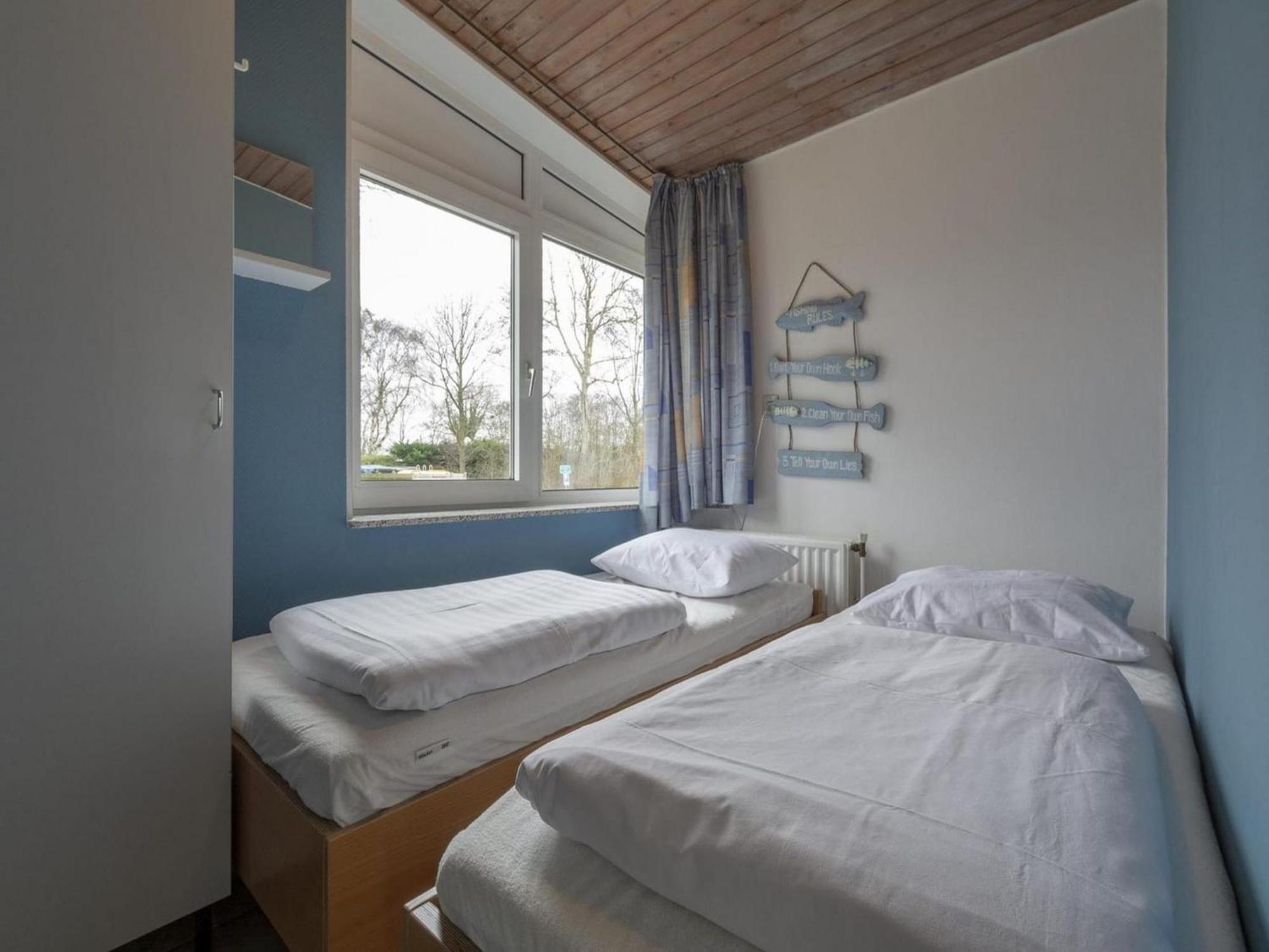 Stylish Beachside Bungalow With Patio Sint Maartensvlotbrug 외부 사진